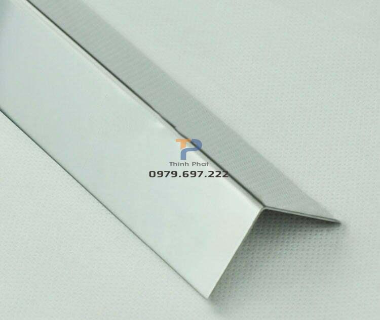 Nẹp trang trí inox mạ vàng TP 002 Nẹp trang trí inox mạ vàng TP 002